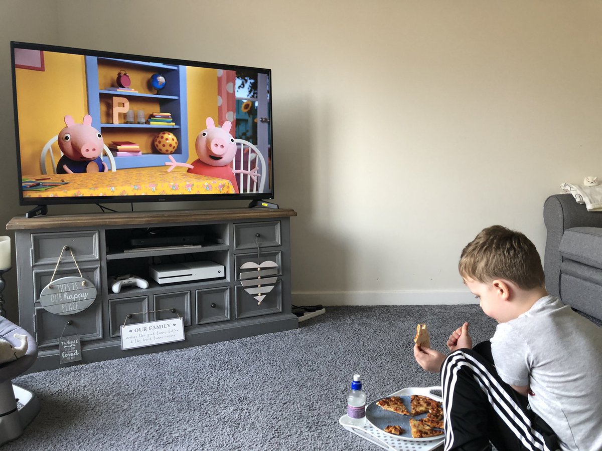 Good_Bad_Autism's tweet photo. Me:Rubes let’s have a movie afternoon.
Rubes: Yay I want to watch Peppa Pig My First Cinema Experience
Me: (in my head) for f*ck sake we’ve watched this 3 times a day every day since April 😫#autism #rigidbehavior #groundhogday https://t.co/Bkds8lpeRS