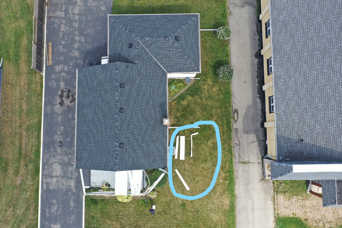 ConnellMiller's tweet photo. From Port Colborne: Couldn't tell what this debris was when I first took the picture of this soccer field, but after looking at the high-res photos, it seems like metal siding from this awning traveled approximately 600 m away from where it started. #onwx #onstorm #onNTP https://t.co/lHfFYkg4mw
