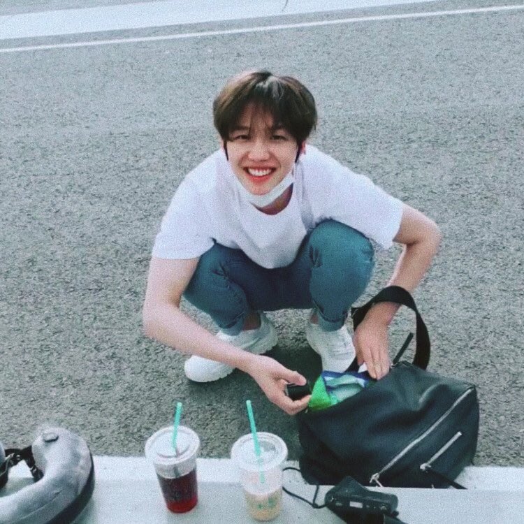 Zsss1225's tweet photo. ❤영민시❤
영민아 데뷔 3주년 축하해❤
내가 기억하는 3년간의 넌 예쁜 모습들로 가득해서 오늘같은 날 더 보고싶어져 https://t.co/a5OORMFnDw