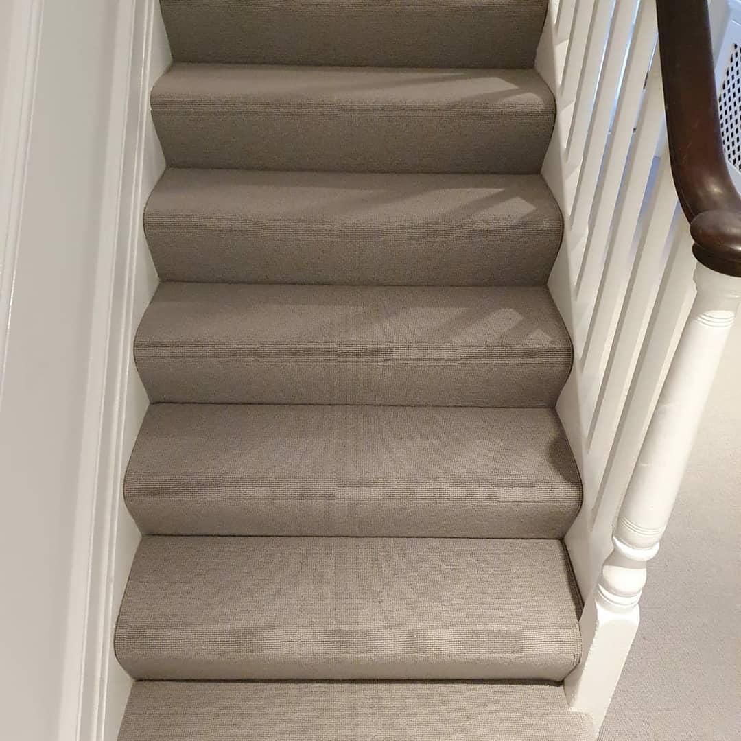 AshburnCarpets's tweet photo. Brussels Loop carpet fitted in a victorian flat in Kensington, London #london #carpet #flooring #interiordesign #interiordesigner #homedecor #HomeImprovement https://t.co/CKMFJxeNs7