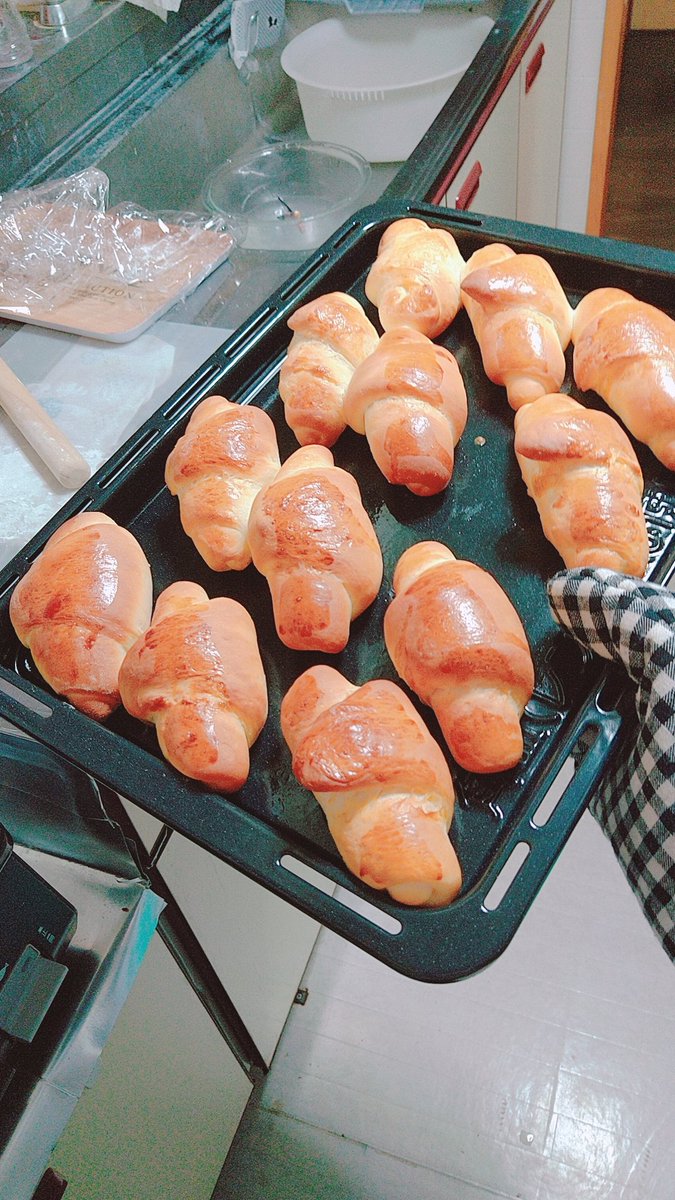 Mebiusu_91's tweet photo. 非常食完成！(ロールパン) https://t.co/ClVGdJnhHH