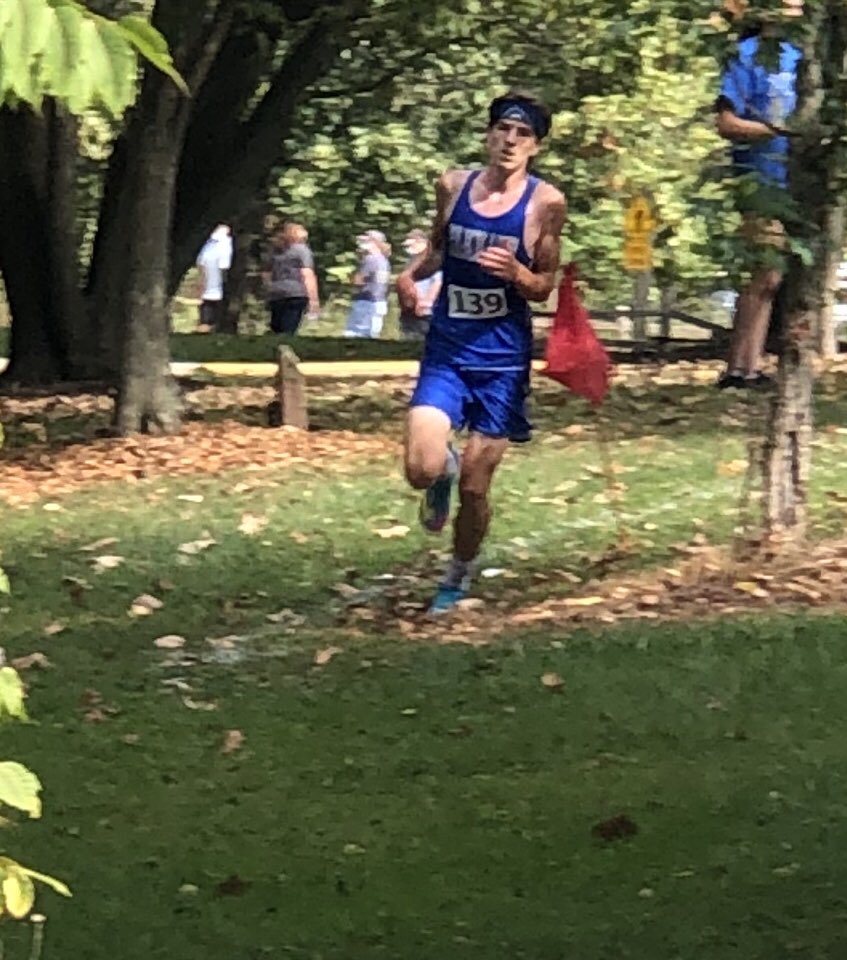 EHS BOYS XC—
The boys beat St. Joe today...22-33. Great Job, Lions!