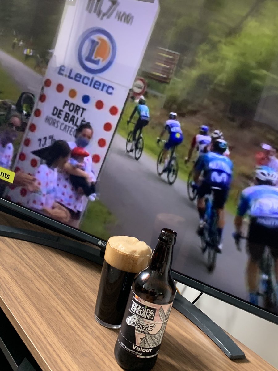 BeerOClockShow's tweet photo. I have to say that this afternoon has possibly been my favourite ever stage in about 30 years+ of watching #TdF2020 

Many thanks to @lanternrougeNCL &amp; everyone who got involved in #drinkthegradient for making it so 🍻

Same again next year? https://t.co/ggUdo6af8V