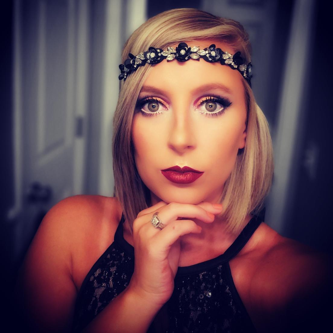 Today's photoshoot look!! #photography #photoshoot #speakeasy #flawlessmakeup #mua #superstar #vfxpro #camerareadyfoundation #cantstopwontstop #farmasibeauty #1920sstyle #1920s #theloveladylife #SaturdayMorning #SaturdayVibes #LaborDayWeekend #SaturdayMotivation #makeup