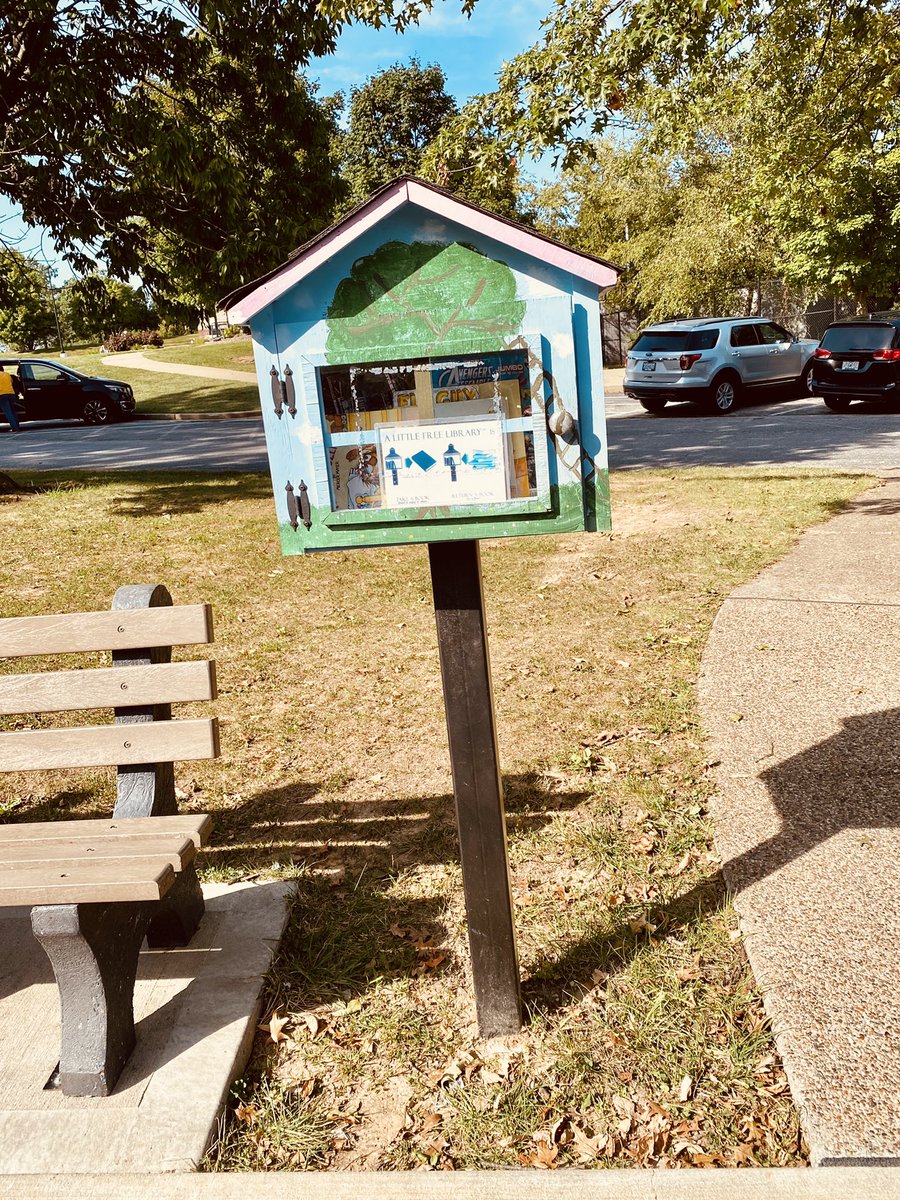 MadiYamada's tweet photo. @tinylibrarys look what’s at our local park 🥰 https://t.co/tycYkD1kqm