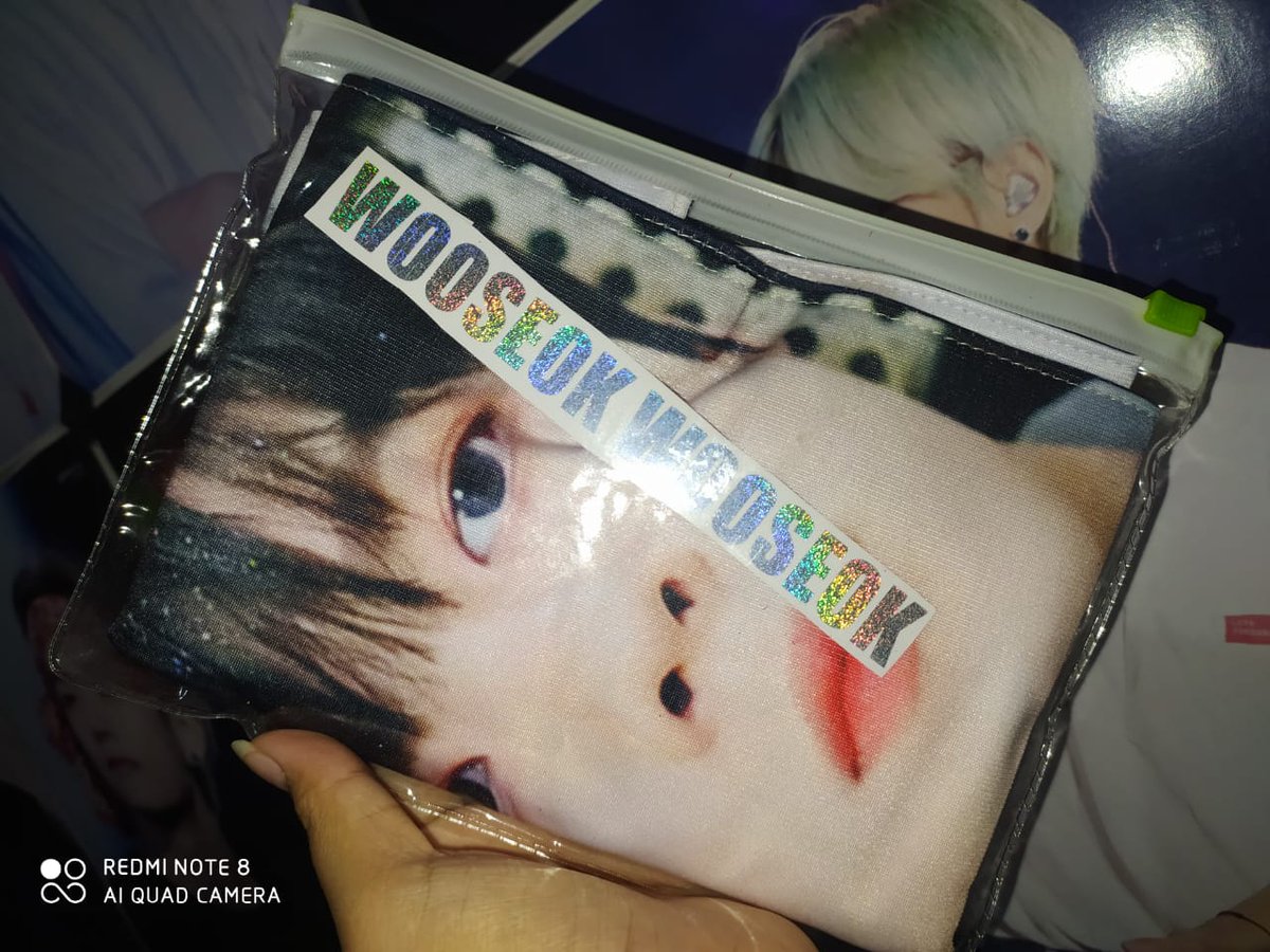 ddddaa_ws's tweet photo. Aaaaaaa hadiah GA nya udah sampe kak.. mendarat mulus.. huhuhu bagus bgt, makasih banyak ya @choseunkyoun 😢🙆💖 sukses and alwayd be happy <3 makasiii sekali lagi😭💖 https://t.co/EVq4xOWTP9