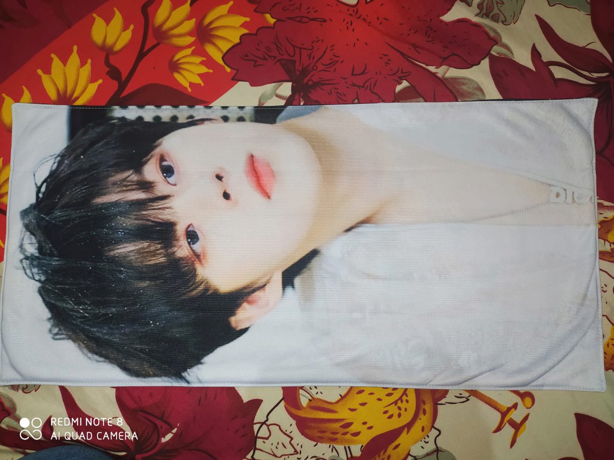 ddddaa_ws's tweet photo. Aaaaaaa hadiah GA nya udah sampe kak.. mendarat mulus.. huhuhu bagus bgt, makasih banyak ya @choseunkyoun 😢🙆💖 sukses and alwayd be happy <3 makasiii sekali lagi😭💖 https://t.co/EVq4xOWTP9