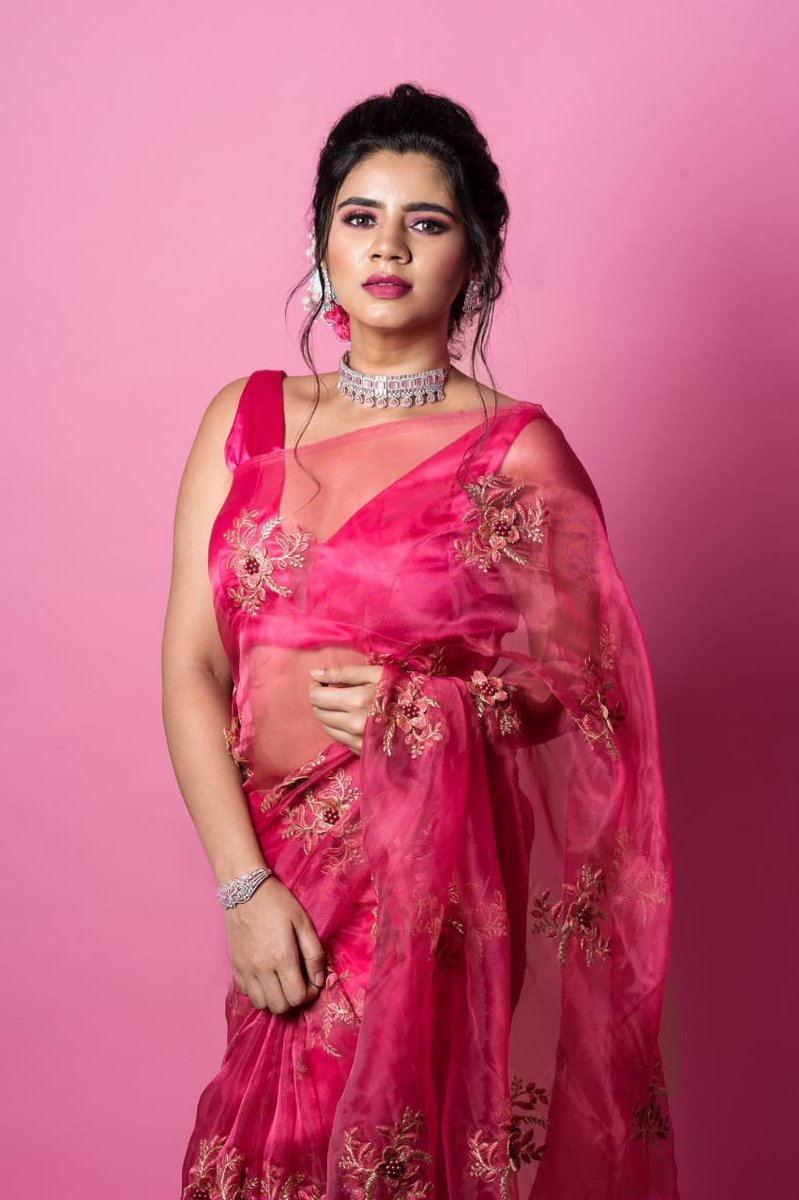 itskabi's tweet photo. Actress #SoundariyaNanjundan Latest Photos 

@soundariya58 @KskSelvaPRO https://t.co/ukBijNVPJV