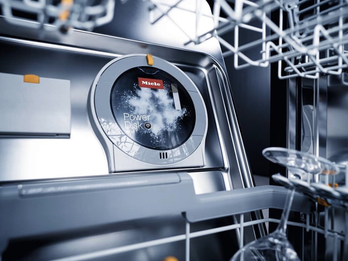 Redefine the limits of possibilities with the Miele G 7000, the world’s first dishwasher with AutoDos and PowerDisk that dispenses the detergent automatically for excellent results.