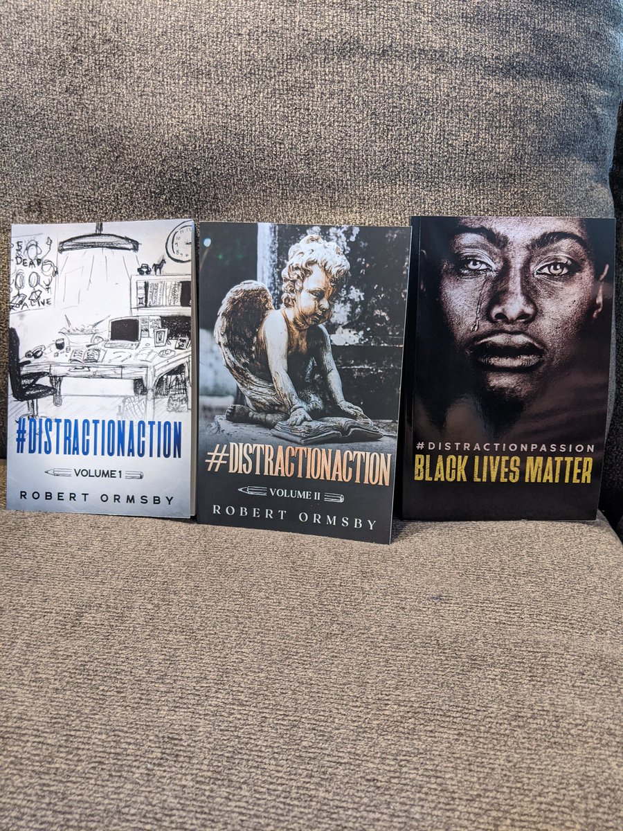 Distraction313's tweet photo. I love 'em. All of 'em.
#readingcommunity
#paperback
#poetry
#distractionaction
#writtenbyRobbie https://t.co/XkUStwCfdV