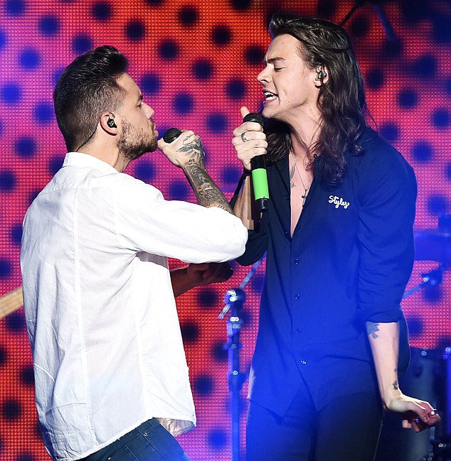 imagine thinking that liam is bigger than harry? i could never