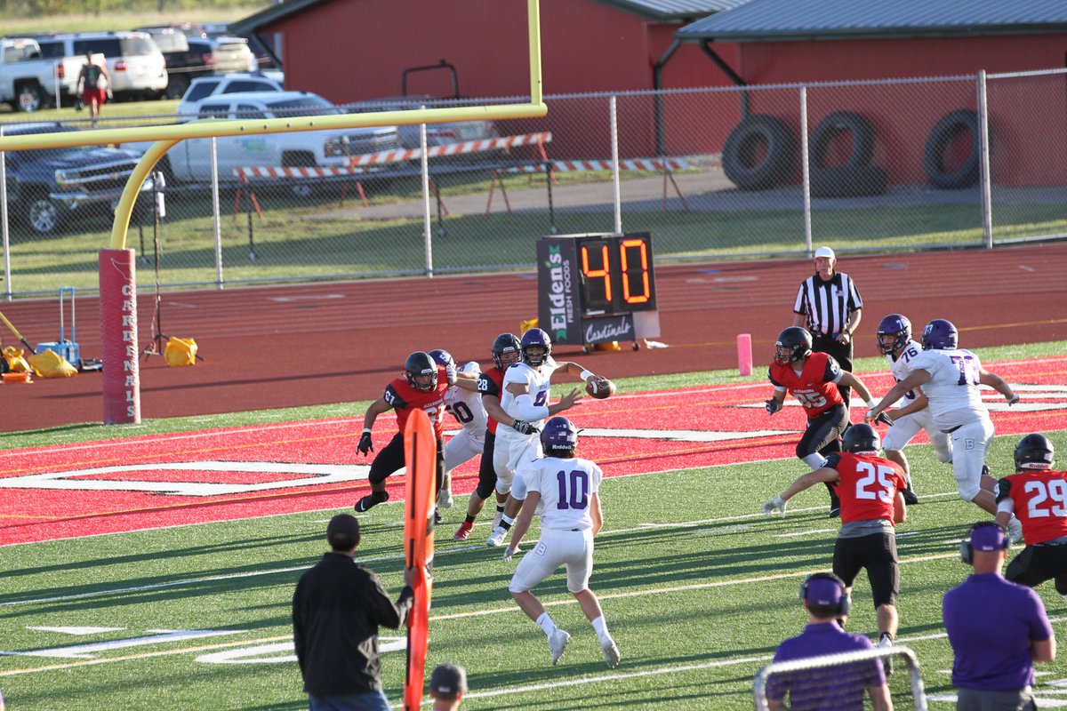 With 10 days until we start the season, we highlight Nick Munsterteiger. As a 10th grader last year, Nick was a starting Wide Receiver for the Bison, and we are excited to see his improvement as we enter the fall!