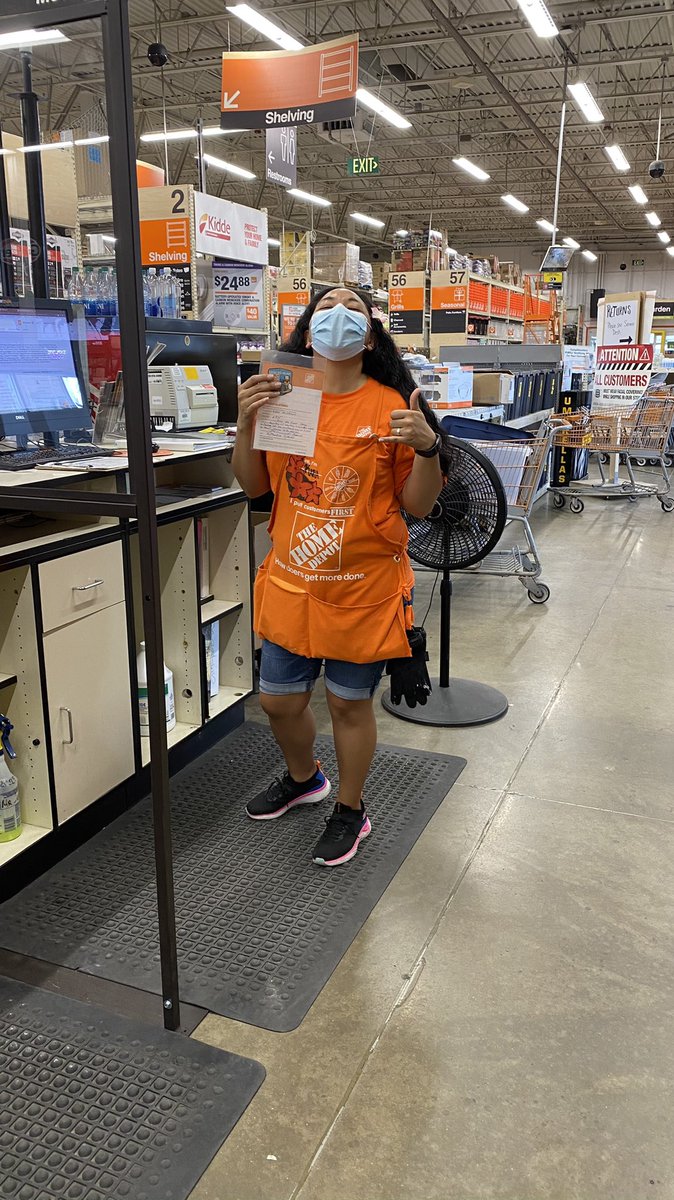 Kara receiving a much deserved Homer Award. She’s definitely living our values every day. #CustomerService #homeraward #oneteam #corevalues #rockingit <a href="/6935Depot/">6935 Middleburg Home Depot</a> <a href="/RayBoyett6935/">Ray Boyett</a> <a href="/JohnsMinnie/">minnie owen</a> <a href="/AlgerChadd/">chadd alger</a> <a href="/SarahFarrellTHD/">Sarah Farrell</a>