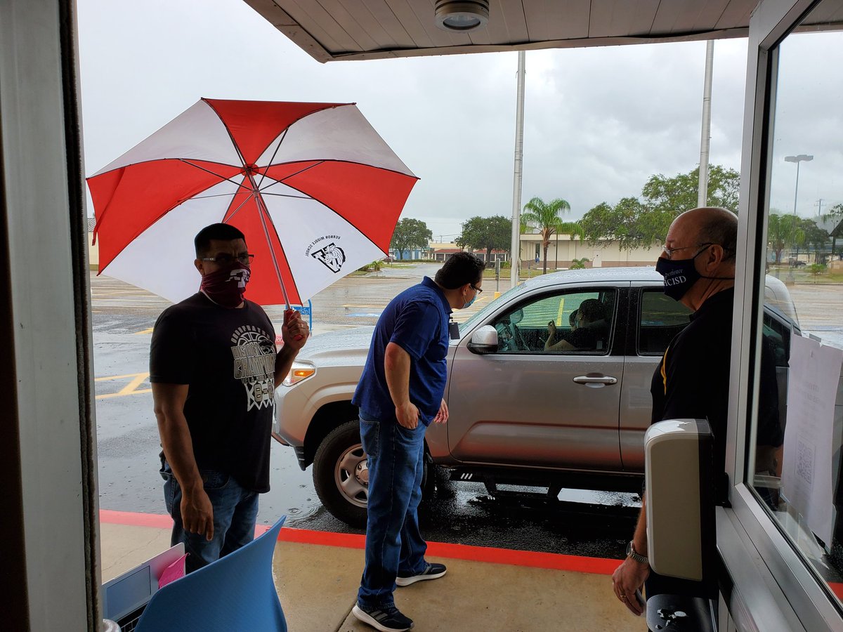 Hotspot distribution going on now at administration building for students that requested a device for Remote Learning. <a href="/HarlingenCISD/">HCISD</a> <a href="/DrCavazosSuper/">Art Cavazos</a> <a href="/OHcisd/">OrgDev-HCISD</a>