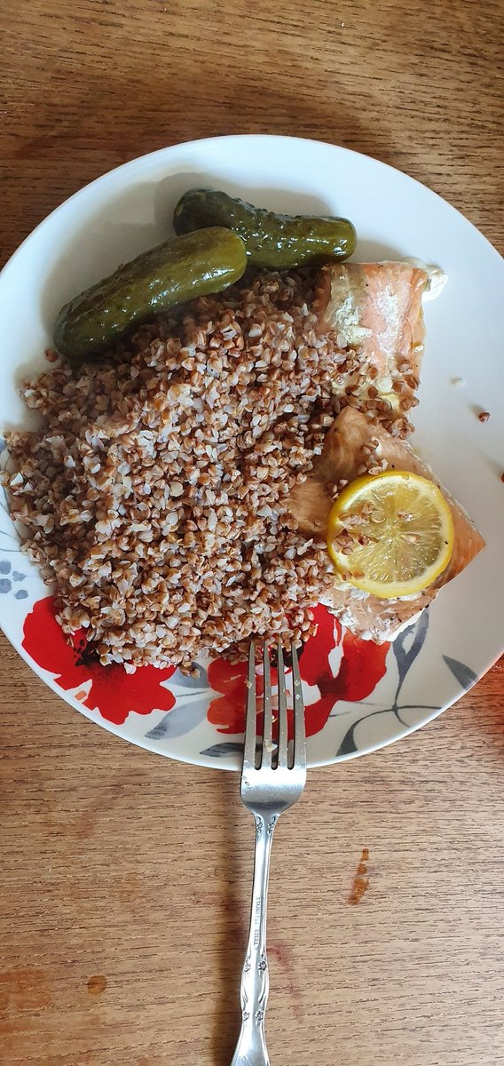 misiaki89's tweet photo. OK #here is my #healty #food #Roastedbuckwheat with #salmon and #pickledcucumbers. Taste better than #look going to #healthylifestyle and #betterlook. #gamers and #mum - #NeverGiveUp https://t.co/KfDqLNgpzV