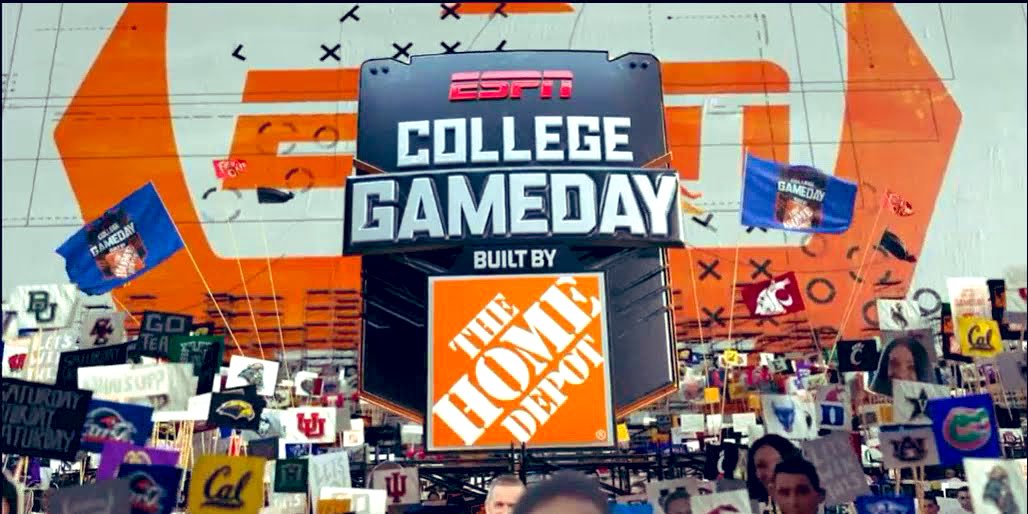 olcrimson's tweet photo. So good. There’s even a #GrayFlag in there...#WaveTheFlag https://t.co/qKOT7tCkfD