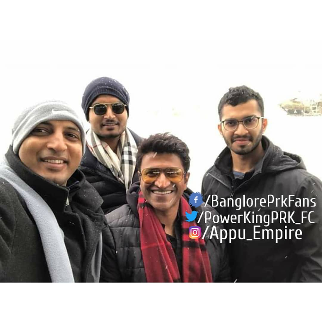 Good night everyone sweet dreams take care.. boss with friends ❤💥🤩
#TheRajkumars #PuneethRajkumar
#Yuvarathnaa #Yuvarathnaasingle #AppuFC #Appu #AppuAdda #Appu_Empire #AppuBoss #PowerStar #PowerStarPuneethRajkumar #JackieDecadeTrendOnOct13th