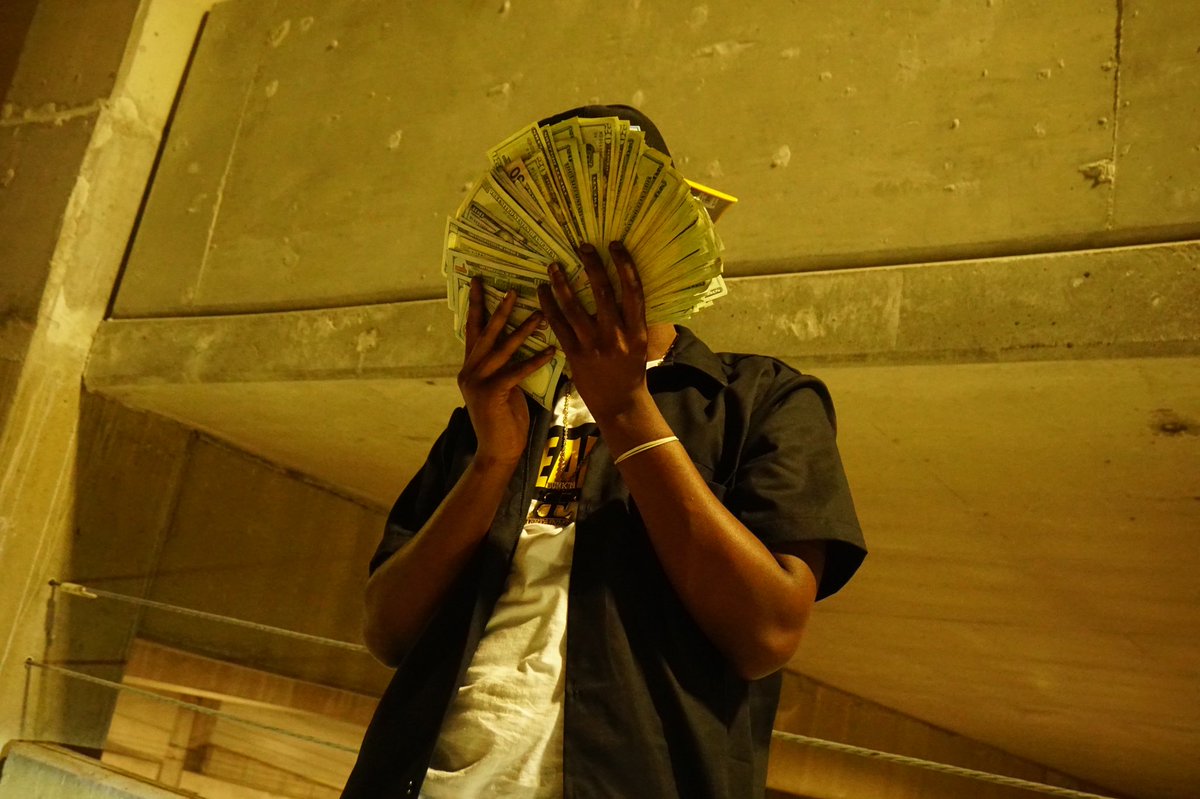 BunknEd's tweet photo. Can You Hear Me Dawg 🦍? #ItsBunkn #RipDrizz #RipLee Shoutout 🤘🏾Shredd 🤞🏾
https://t.co/6APxlKKwKi https://t.co/S4ujnd8pBq