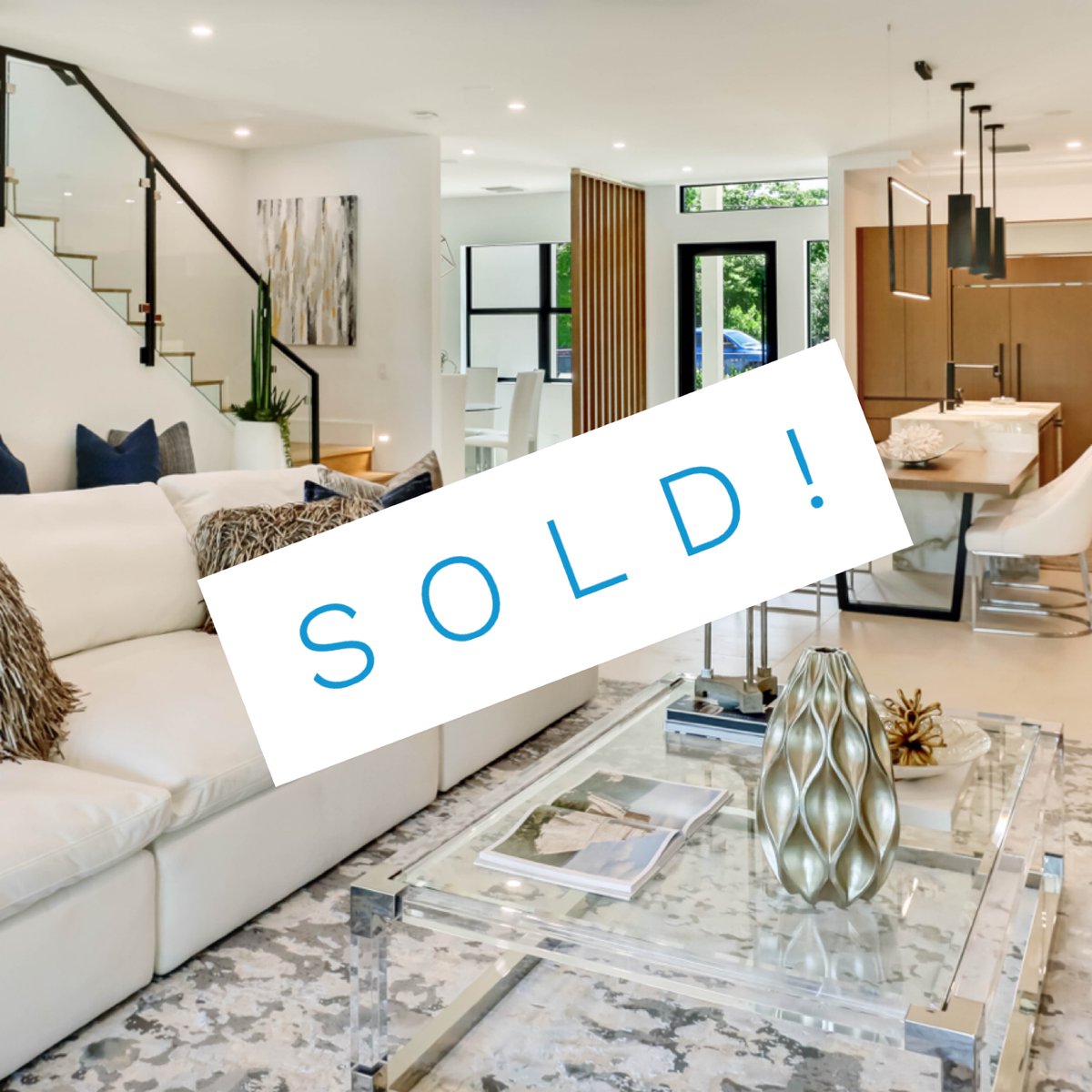 luxestaginginc's tweet photo. This beautiful home in Delray received an offer on the very first open house! Home Staging is worth every penny! We are experts in the field, so contact us today for a consultation!
📲954-304-7355
#luxehomestaginganddesign #luxuryhomestager #homestaging #stagingsells #staging https://t.co/m5pr4c6UAt