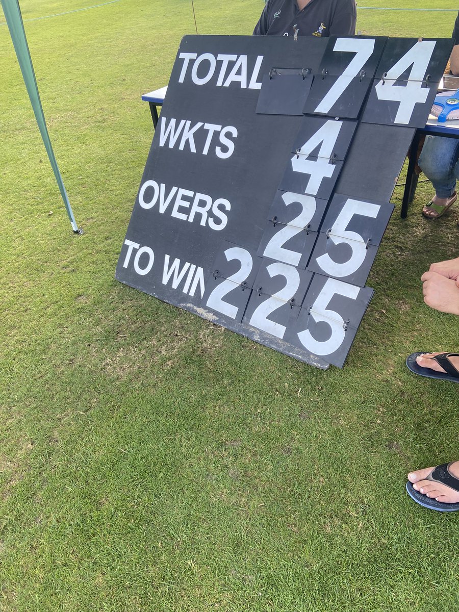 ivybridgecc's tweet image. Scores on the doors.... 

1s are 74 for 4 from 20 overs. 
3s have Chudleigh 7 down who need 52 off 9. 

#gameo