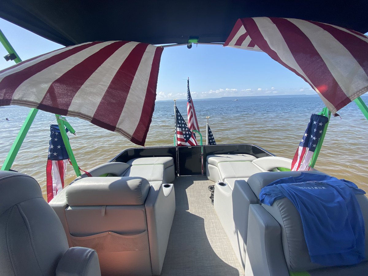 First up here’s a picture of the boat I’m in. No Trump flags or blue line flags so I guess I’m blessed.The amount of registered boats in this parade at lake Eufaula is 2,300 boats (!)