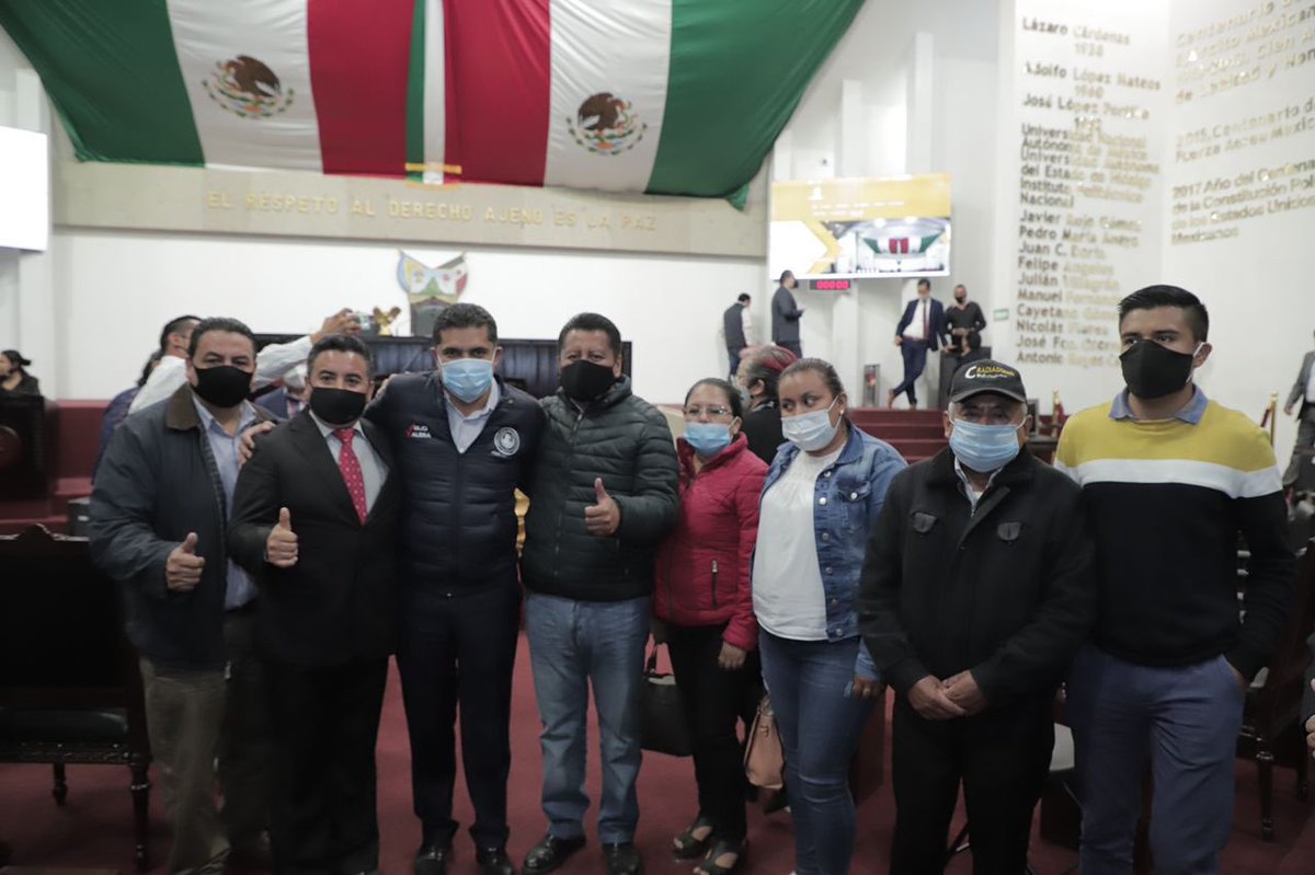jmvalerapiedras's tweet photo. Intensa actividad el día de ayer en el @CongresoHidalgo, en sesión extraordinaria durante más de 20 horas de trabajo, se designaron a las y los ciudadanos que fueron seleccionados para desempeñarse como Concejales Interinos de los 84 municipios. https://t.co/3fWwlrLzcB