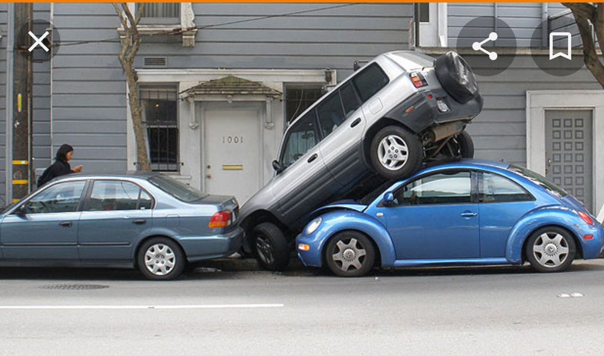 MadAnter's tweet image. #TheyNeedAClassFor How to park a car!