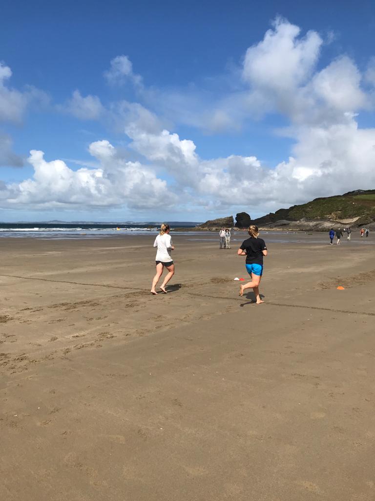 elsnowsill's tweet photo. RHIE on the beach was an experience. Who knew the sand could give you blisters?! Lush to have ice bath - pool recovery in the sea after with @SarahLily2468 🌊 #gamereplacement #fitness #bearcrawls #recovery #searecovery #beach #pembrokeshire https://t.co/qoA6hkiFyi