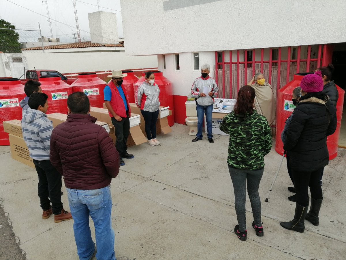 Pri_Jilotepec's tweet photo. #EnElPRISeguimosTrabajando!
Hoy entregamos más paquetes de calentadores solares tinacos bombas de agua y juegos de baño a bajo costo, además la próxima semana tendremos lista la gestión de colchones PRI a bajo costo con lo que seguimos echando te la mano a tu economía. https://t.co/j63sbFK2be