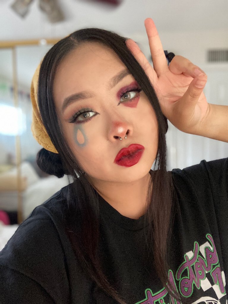 smolclownsheep's tweet photo. a lil pietro look to commemorate my first week of a non-full time schedule!! i’m supposed to be studying!! 🤡
#AnimalCrossing #acmakeup #pietroacnh #clownmakeup #literally #ACNH #AnimalCrossingNewHorizions #repostsorry https://t.co/KUQ6EUGXf5