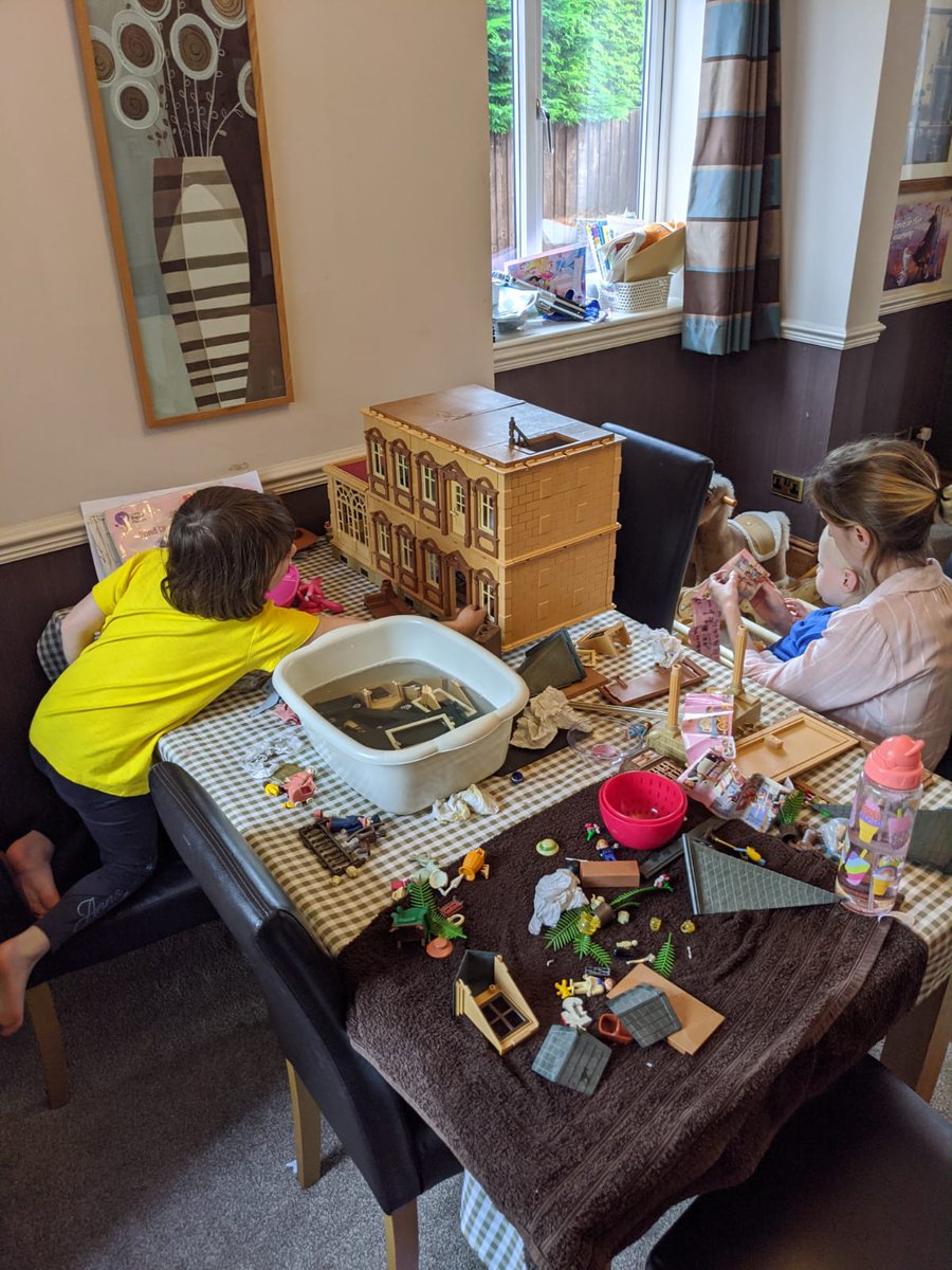 Laura Cross tweet media