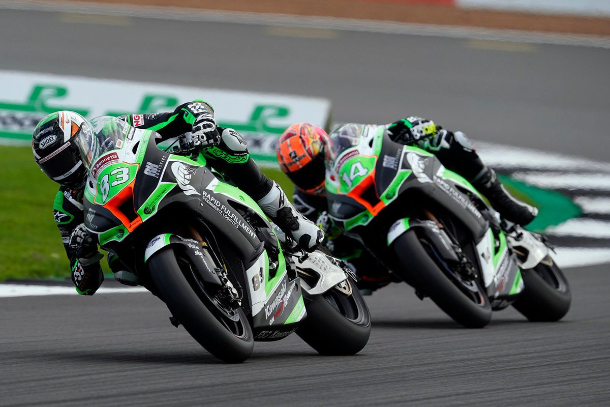 AjnKawasaki's tweet photo. Today’s race saw @leejacko14 finish P7 and @buchan83 in P9 👌🏻 All set for another day of racing tomorrow 🙌 #SilverstoneBSB https://t.co/9WIpPfqPbw