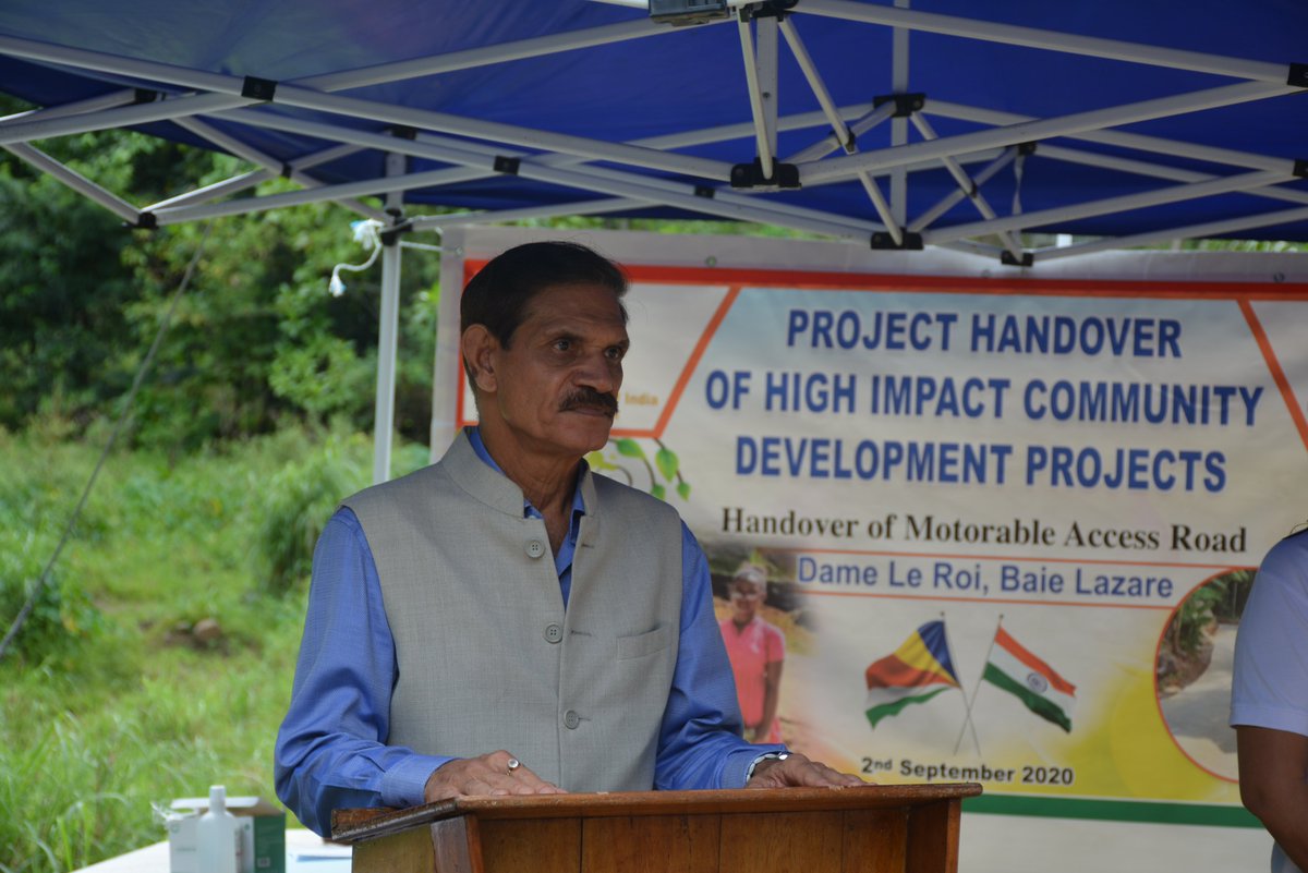 hci_seychelles's tweet image. HC Gen Suhag handed over the Dame Le Roi 130m Motorable access road to people to Seychelles as part of Phase-1 of High Impact Community Development Projects #HICDP which is a lifeline for the local community needs. #SouthSouthCooperation #IndiaSeychelles #IndianGrant