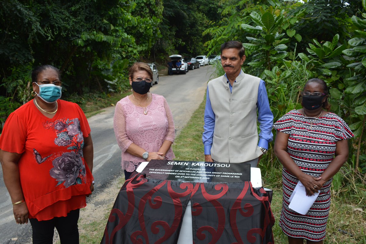 hci_seychelles's tweet image. HC Gen Suhag handed over the Dame Le Roi 130m Motorable access road to people to Seychelles as part of Phase-1 of High Impact Community Development Projects #HICDP which is a lifeline for the local community needs. #SouthSouthCooperation #IndiaSeychelles #IndianGrant