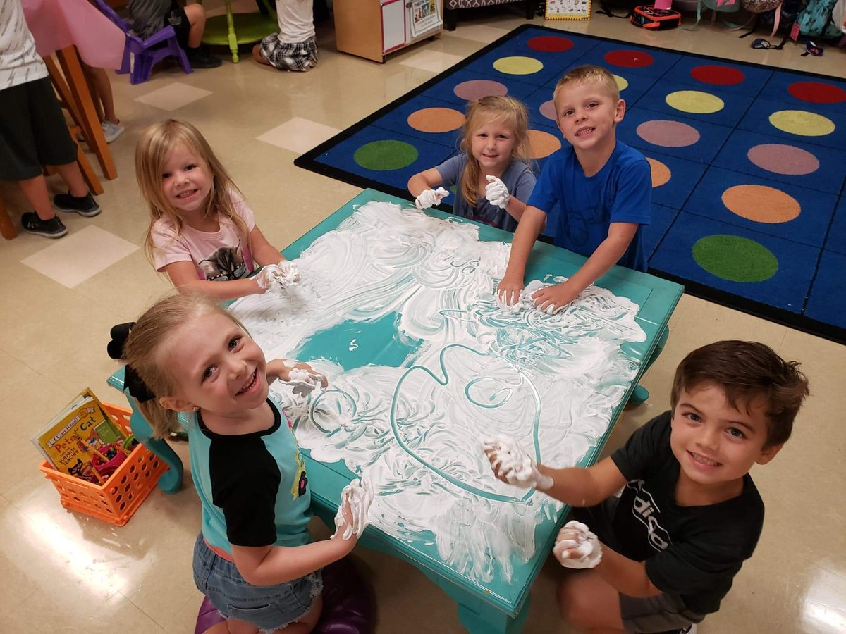 PWE_Splendora's tweet photo. Learning can be messy and fun as Mrs. Smith's Kinder students practice their writing in shaving cream!  #pweAllGoodInTheWoods #pwerocks #WeAreSplendora #iamawildcat https://t.co/tN9dYYG6gQ