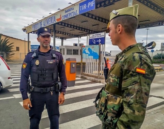 FUTER_ET's tweet photo. Y hoy las #BuenasNoches para la pronta recuperación de nuestros compañeros heridos de @guardiacivil en Coto de Bornos y  @policia en Algeciras. https://t.co/IH95DPcxEN