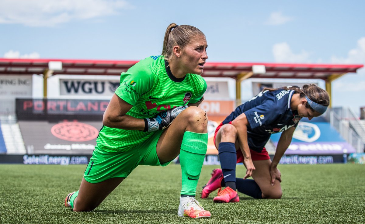 NWSL's tweet photo. Legs stretched and ready for showtime.

Our first kickoff of the #NWSLFallSeries is now!

🇺🇸

@CBS | https://t.co/EV1xL6vGni 

@CBSAllAccess | https://t.co/WzNcRDWbEx 

🌏

@Twitch | https://t.co/AA5ODydkQy 

#WASvNJ https://t.co/wyPWWKaa5j