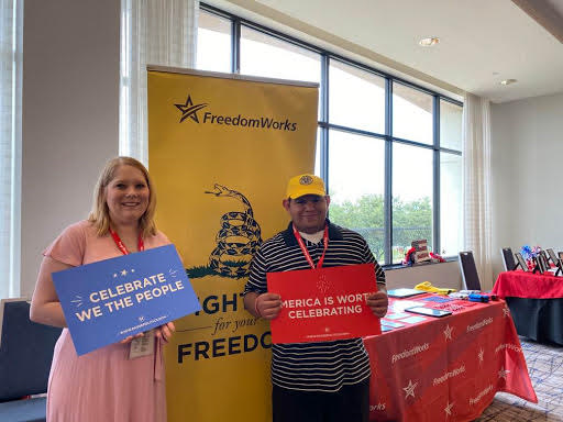 ProsperityUPN's tweet photo. Great day for #RealGrassroots with the @TexasYR crew! 💪 #txpol #RealGrassroots #ampFW #TYRRockwell #PausePolitics #CelebrateAmericans 🇺🇸 https://t.co/4qDYSbwQf2