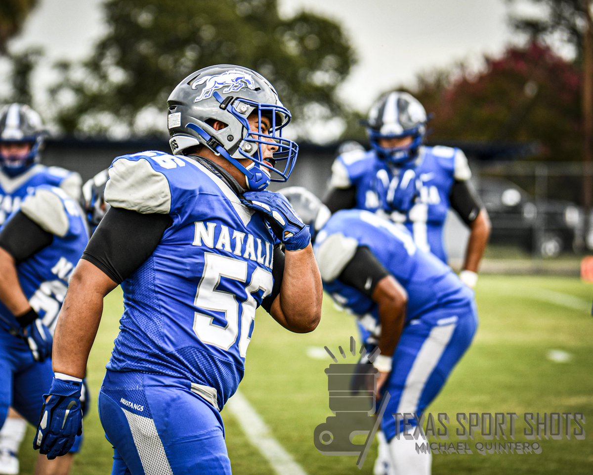 texassportshots's tweet photo. A little pre-game action. First up, @NataliaSports 🏈😤 @NataliaISD

Still working on galleries, just dropping some photos to get warmed up.

#txhsfb @RevengOfThe4th @arshots @TXHS_Football @TheOldCoach https://t.co/g9OaB4uUaA
