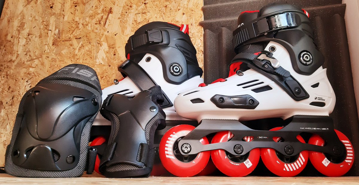 ADRI C.R. tweet media