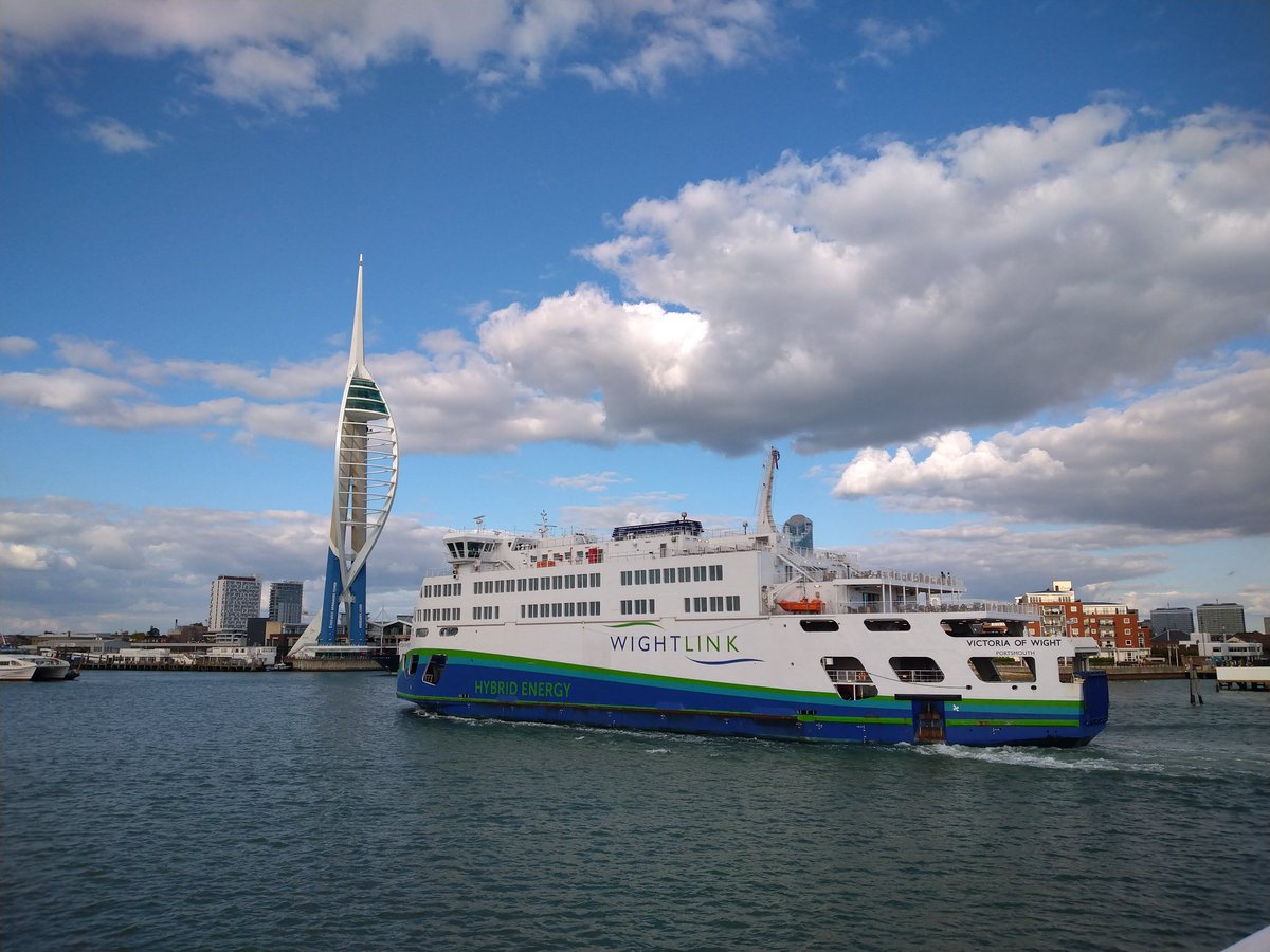 @visitportsmouth  @VictoriaOfWight
Was so lovely to finally go a #HarbourTourBoat #WightScene