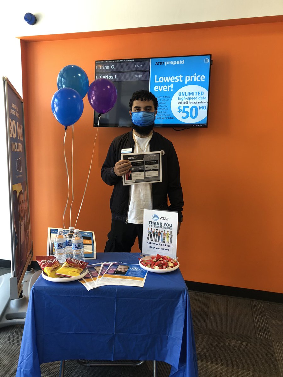 DilrubaPatwary's tweet photo. @SmallBizzyBone @MarkyMark_718 @Edith_Acevedo06 @judy_cavalieri Forest hills all fired up for our signature table day π₯³π₯³π₯³#switchersaturdays https://t.co/yavsKW2oH4