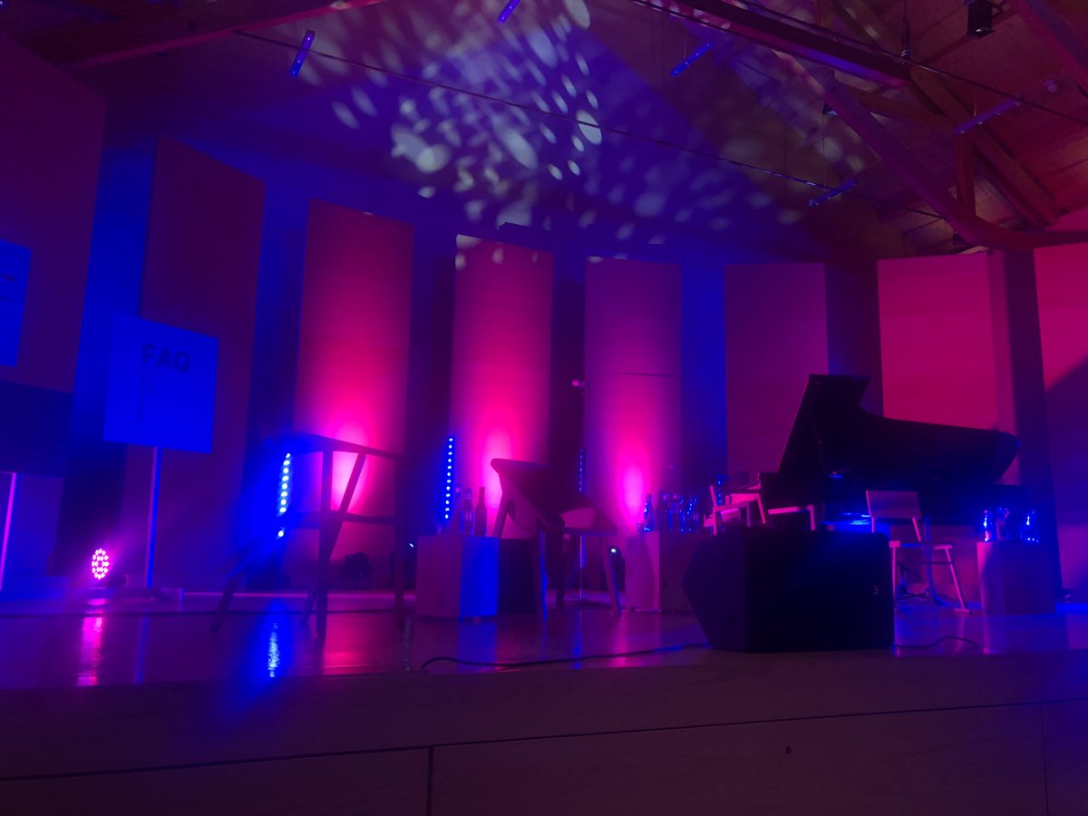 corinnafehr's tweet photo. #faqbregenzerwald #stageisready , gleich beginnts
AngelikaKaufmannSaal
#IchoderWir @Gerhard_Fehr @florianscheuba1 @martinschenk @romyjaster https://t.co/irKjr0s32B