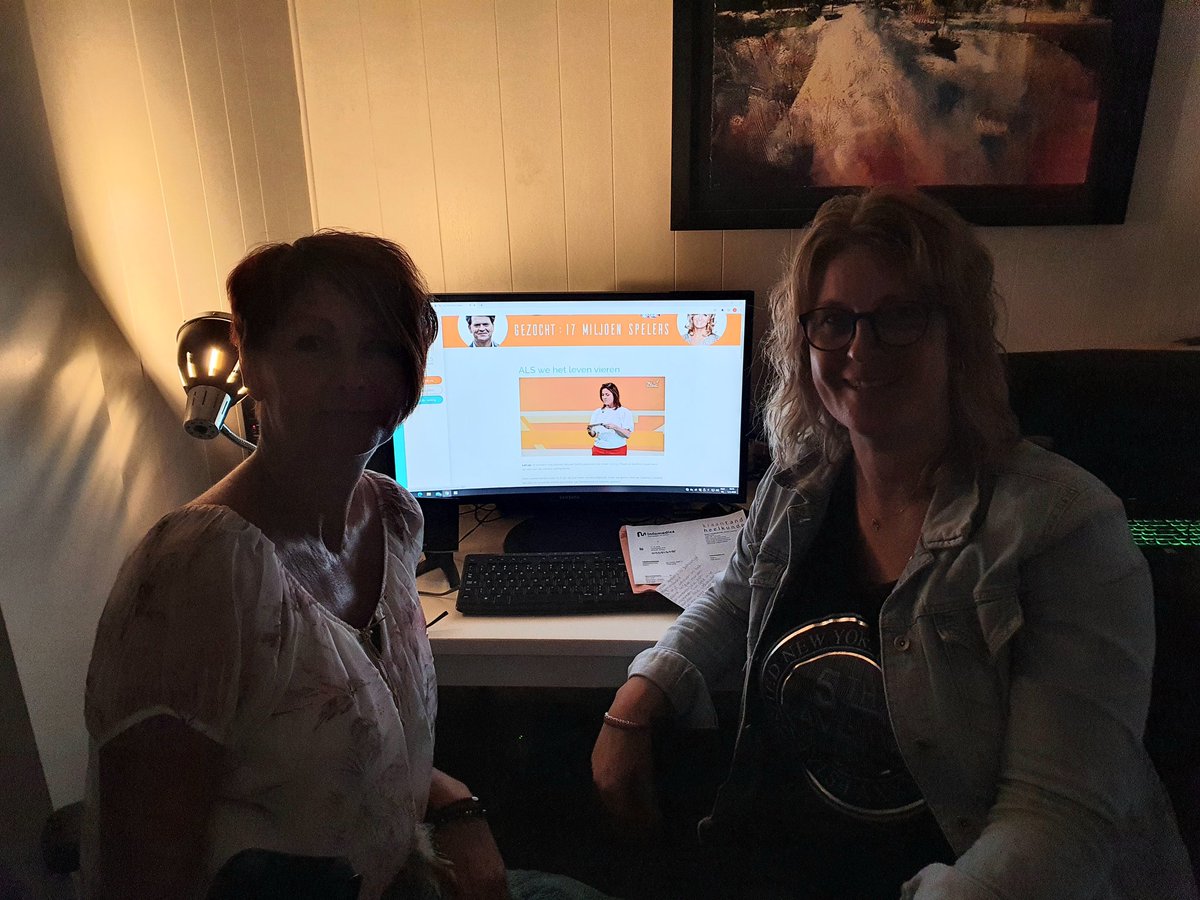 SeinenDesign's tweet photo. Doneren jullie ook!
#vierhetleven
#ALS 
@janitaseinstra 
@SeinenDesign https://t.co/R2XNQR7Ngu