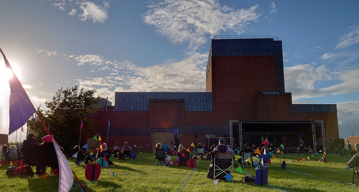 ClwydTweets's tweet photo. Another beautiful evening on top of the hill for some #LiveTheatre 
Music, spoken word and tales of Greek gods &amp; late night karaoke with #Orpheus
If you're missing live theatre, check out the rest of our outdoor season and book now: https://t.co/Lh18fG23Dt https://t.co/VaZhsyyEi7