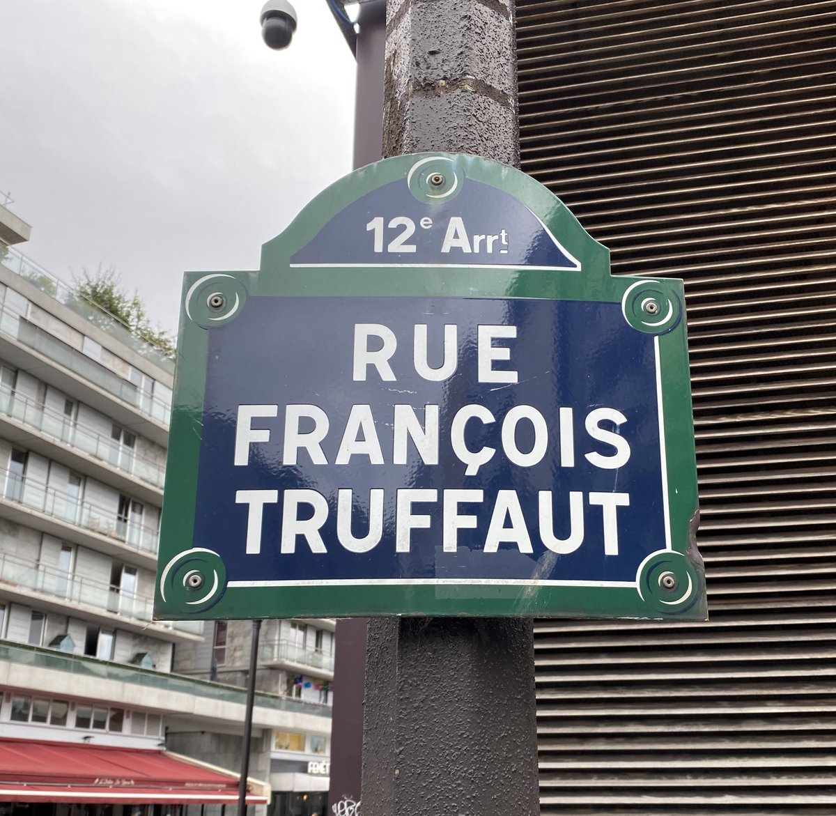 gabolvr's tweet image. Uma thread com algumas ruas ou praças de Paris com nome de cineastas, atores ou outras pessoas ligadas com cinema. 😊