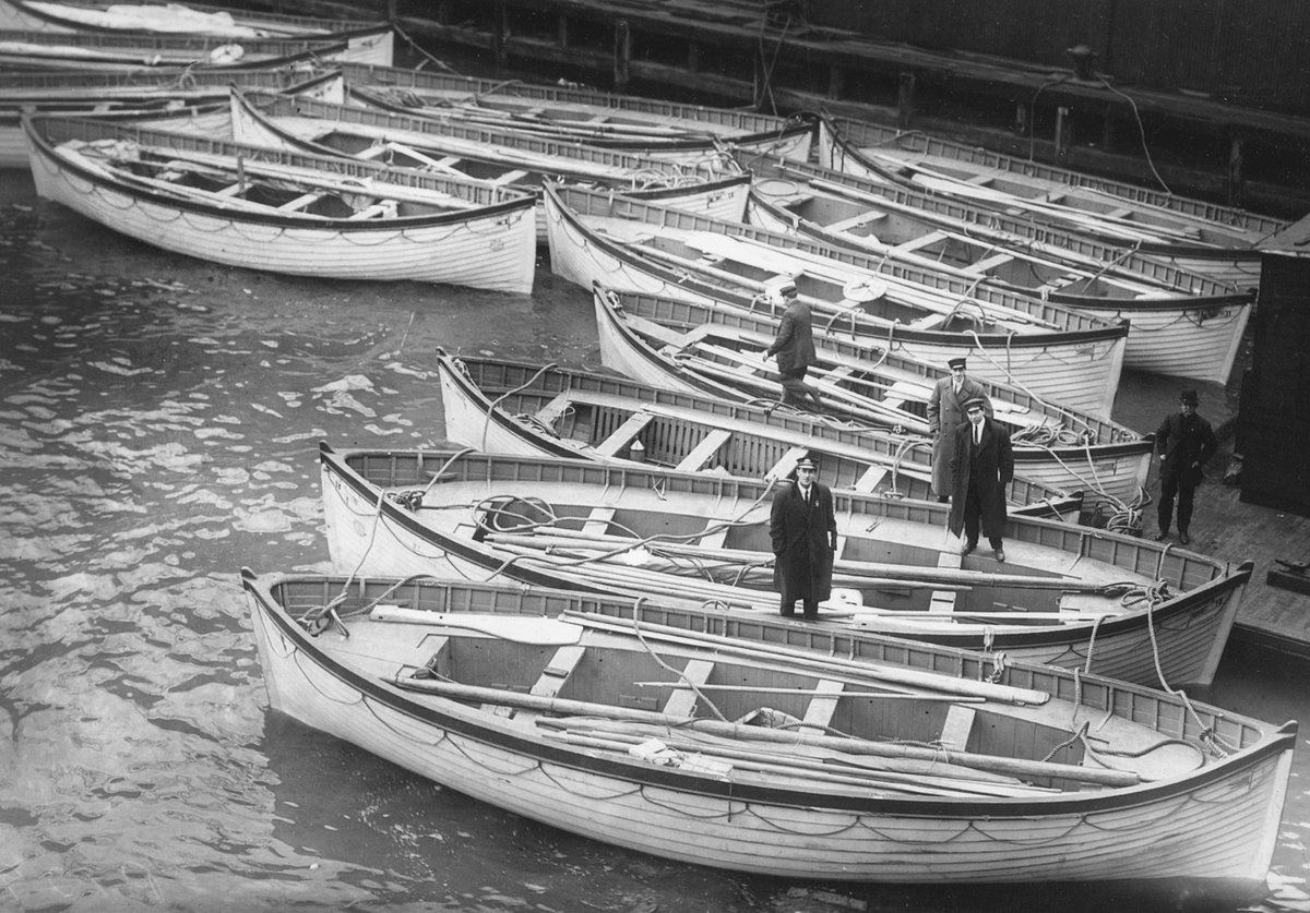 bouteilles de bières, les 1.500 bouteilles de vin et les 8.000 cigares disponibles à bord. Le quotidien s'appelait "l'Atlantic Daily Bulletin". Saviez-vous qu'en réalité la White Star Line, avec 16 canots en bois et 4 canots pliables, était largement en règle d'un point de vue