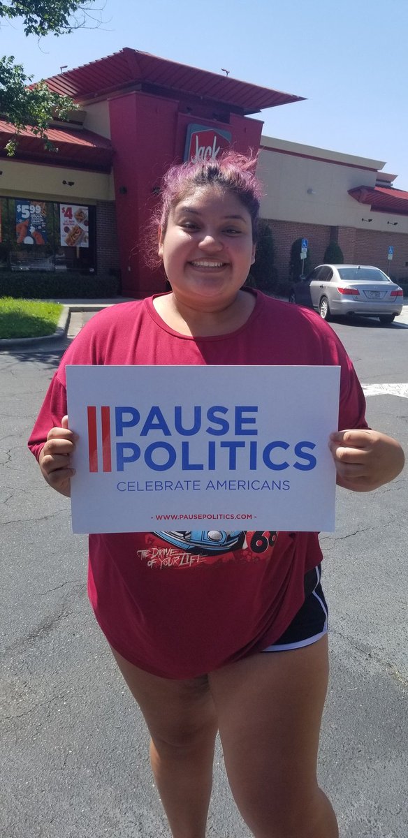 mischelle_reece's tweet photo. Out and about, to #celebrateamericans and #pausepolitics America agrees! Let's celebrate OURSELVES 🇺🇸❤🇺🇸❤🇺�� https://t.co/9zFz849lfm