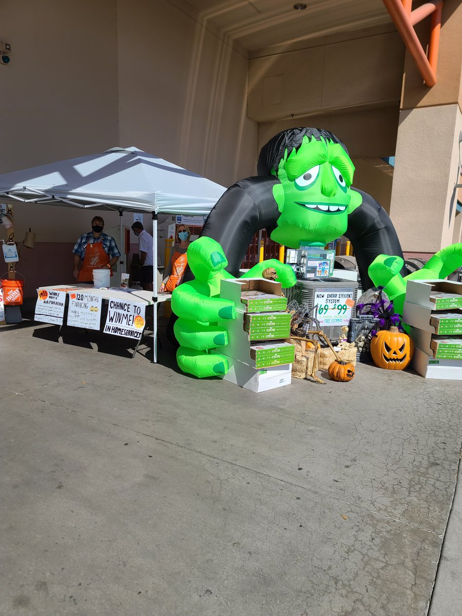SSouthernthd's tweet photo. Having a poorly operating HVAC can be scary.  Let store 472 face that monster for you. Having fun with services. #ServicesSaturdayD130 #pmdwinswithservices @jacki_mccord @Danielleederks #D130Driven @deanosettle  @AndrewJensen66 @aprilsimonhd https://t.co/lUkvndQGaH