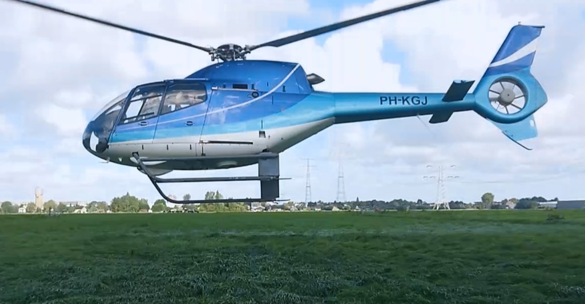 ModelingDutchmn's tweet photo. I did a #heliflight with my kids over our hometown. Definitely recommend! 🤘 https://t.co/rysivU7Ys4